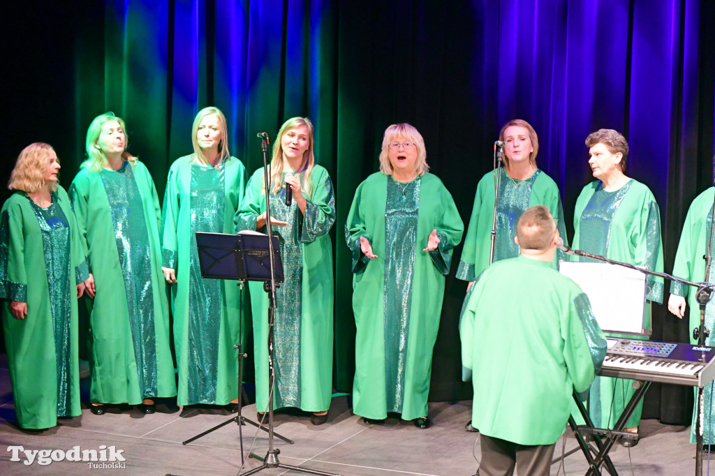 Chór Gospel Ave w Kinie Sokół w Tucholi