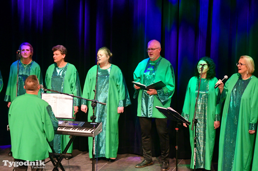 Chór Gospel Ave w Kinie Sokół w Tucholi