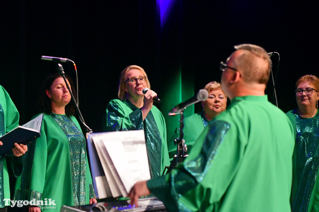 Chór Gospel Ave w Kinie Sokół w Tucholi