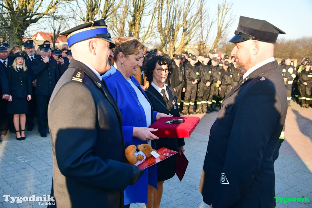 Nowy wóz OSP Lubiewo. Huczna uroczystość