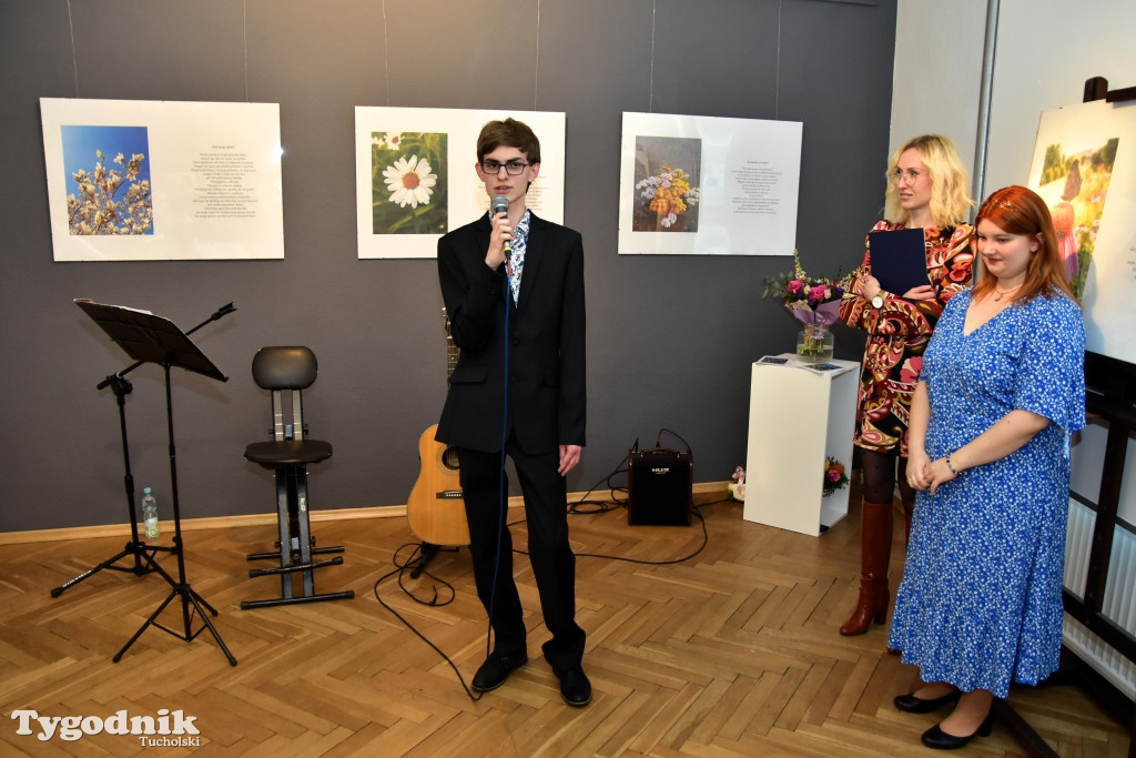 Wystawa w TOK-u: Kwiaty. Fotografia i poezja