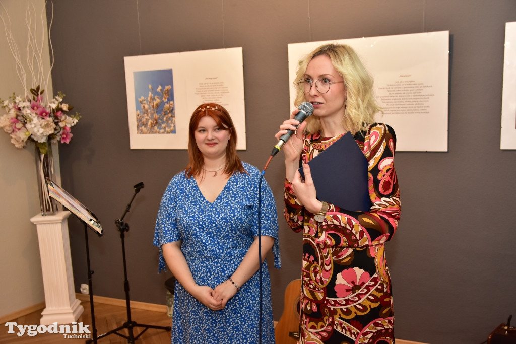 Wystawa w TOK-u: Kwiaty. Fotografia i poezja