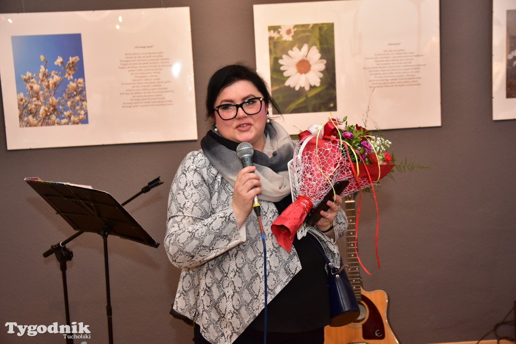 Wystawa w TOK-u: Kwiaty. Fotografia i poezja