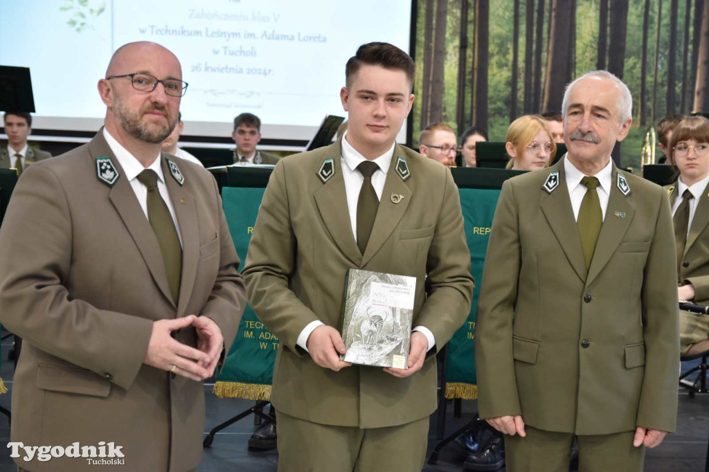 Tuchola:  Pożegnanie absolwentów Technikum Leśnego