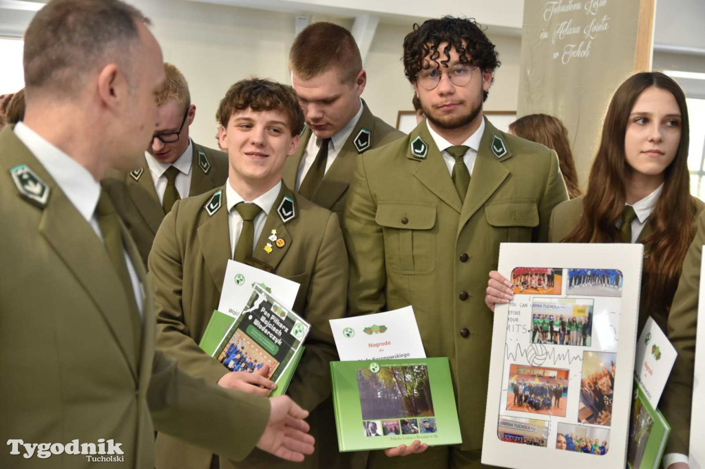 Tuchola:  Pożegnanie absolwentów Technikum Leśnego