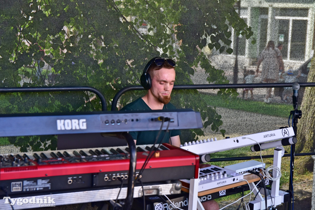 Rynek w Tucholi zapełnił się. Postulat i Żuki zagrały na majówkę