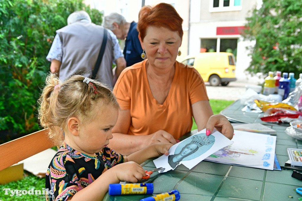 Malowanie pod pomnikiem św. Małgorzaty w Tucholi