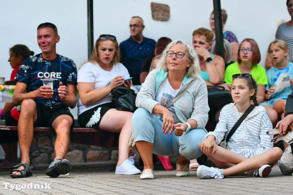 Dożynki gminne w Cekcynie - występ Świetlicowych Babeczek