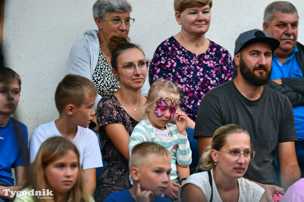 Dożynki gminne w Cekcynie - występ Świetlicowych Babeczek