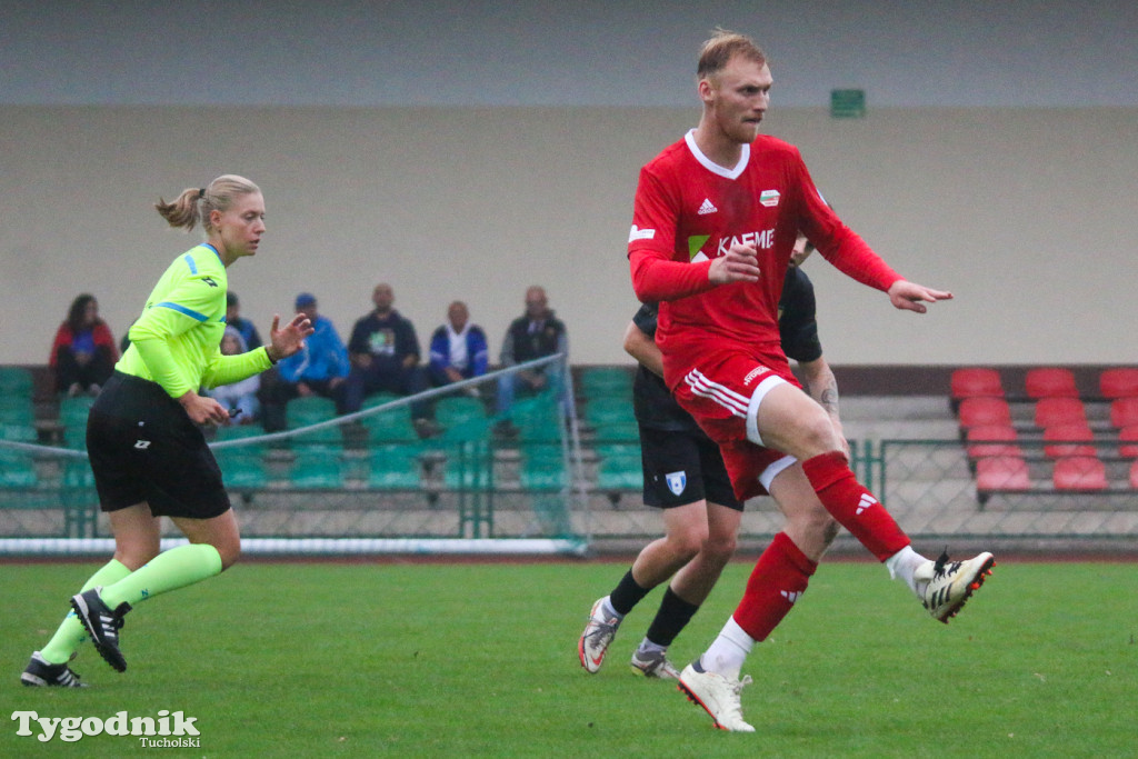 Klasa A: Tucholanka Kaemde Tuchola - Gwiazda Bydgoszcz 4:2 (1:0). Bramki: Orzechowski (10,50,83), Galiński (71)