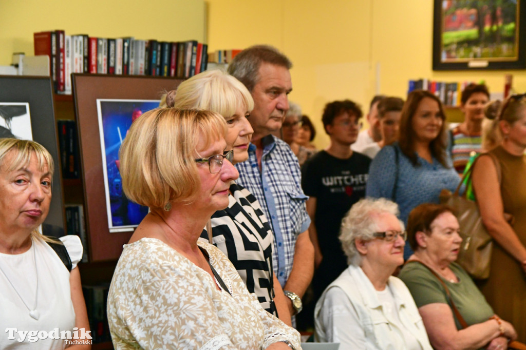 Biblioteka w Tucholi - wystawa fotografii Adama Korytowskiego