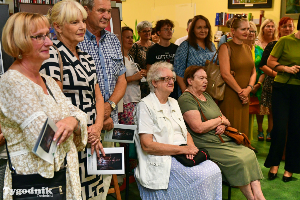 Biblioteka w Tucholi - wystawa fotografii Adama Korytowskiego