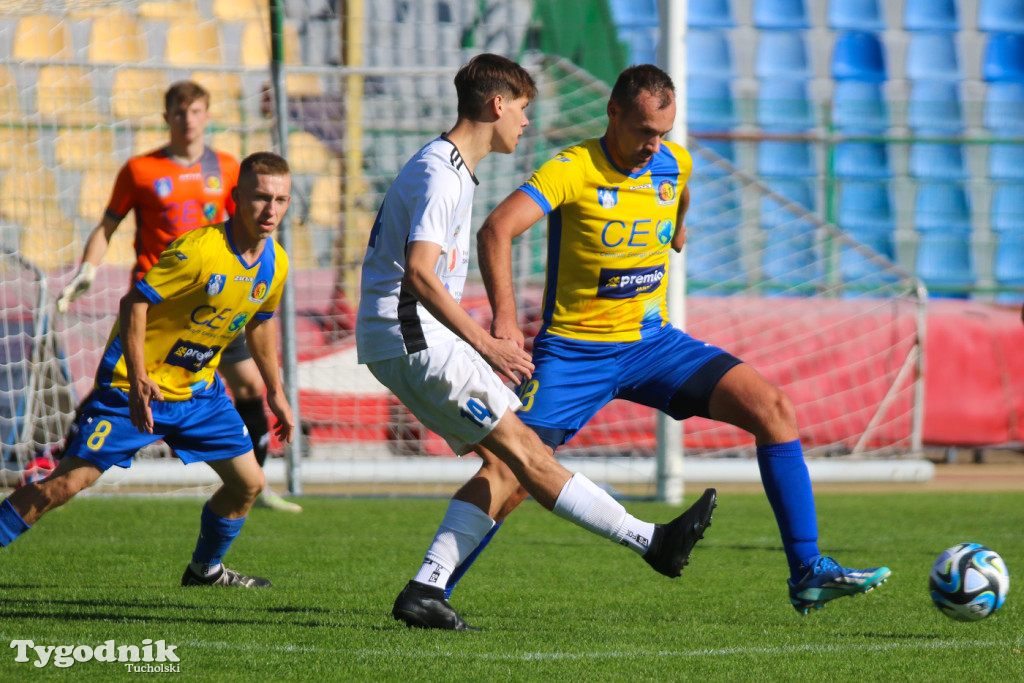 Klasa okręgowa: Pomorzanin toruń - Rawys CEO Raciąż 5:0 (1:0)