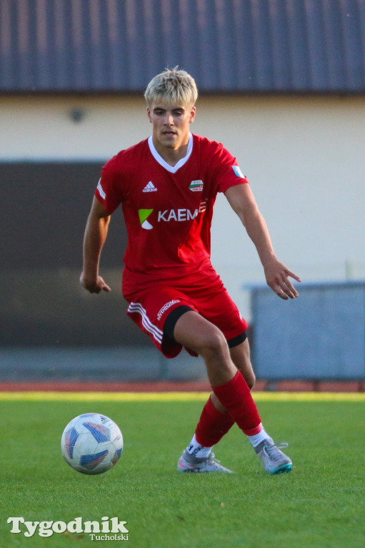 Klasa A: Tucholanka Kaemde Tuchola - Piaski Bydgoszcz 4:2 (2:2).