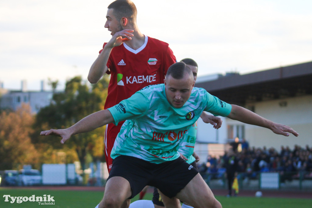 Klasa A: Tucholanka Kaemde Tuchola - Piaski Bydgoszcz 4:2 (2:2).