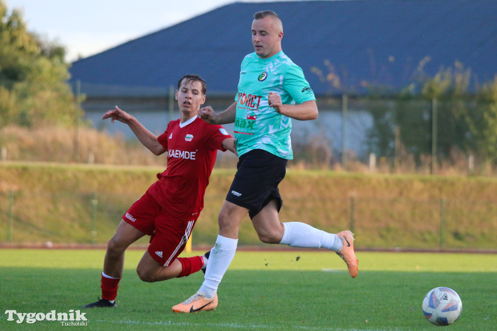 Klasa A: Tucholanka Kaemde Tuchola - Piaski Bydgoszcz 4:2 (2:2).