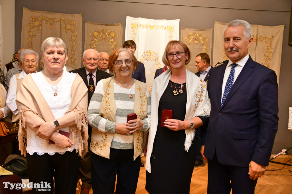 Złotnica. 40. urodziny Zespołu Haftu Kaszubskiego w Tucholi