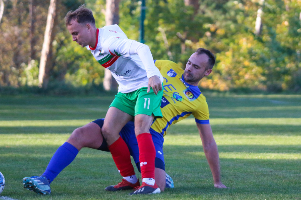 Klasa okręgowa: Rawys CEO Raciąż - Legia Chełmża 5:1 (2:1)