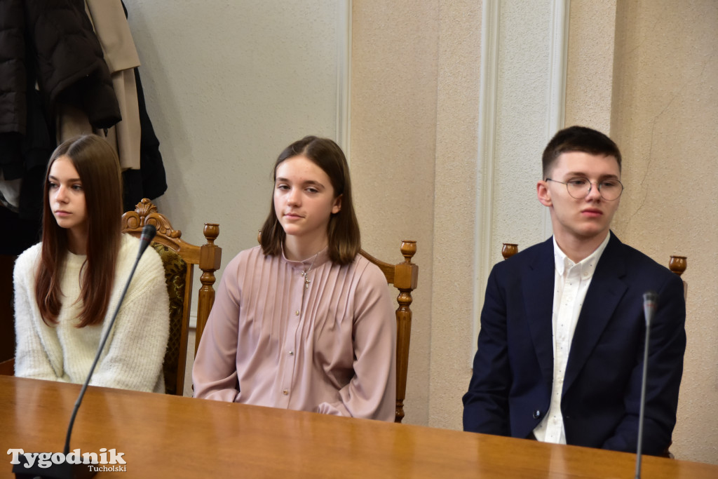 Tuchola: Rozdano stypendia burmistrza / LISTA WYRÓŻNIONYCH + ZDJĘCIA