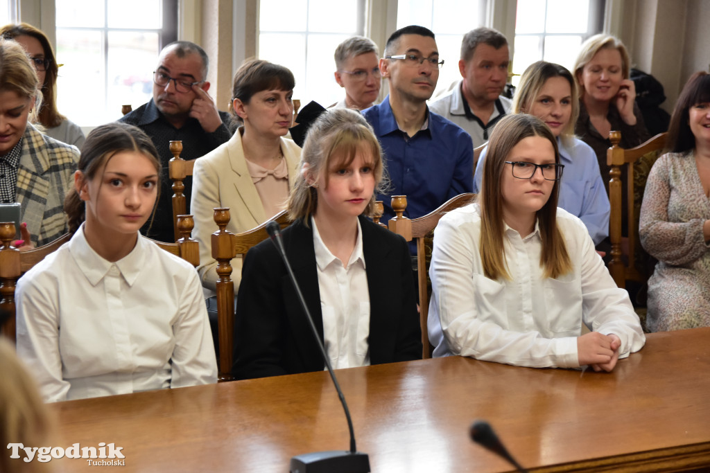 Tuchola: Rozdano stypendia burmistrza / LISTA WYRÓŻNIONYCH + ZDJĘCIA