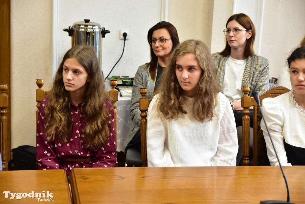 Tuchola: Rozdano stypendia burmistrza / LISTA WYRÓŻNIONYCH + ZDJĘCIA