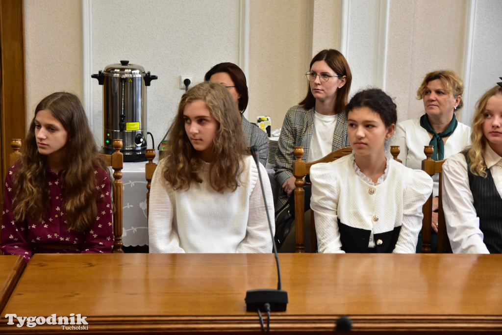 Tuchola: Rozdano stypendia burmistrza / LISTA WYRÓŻNIONYCH + ZDJĘCIA