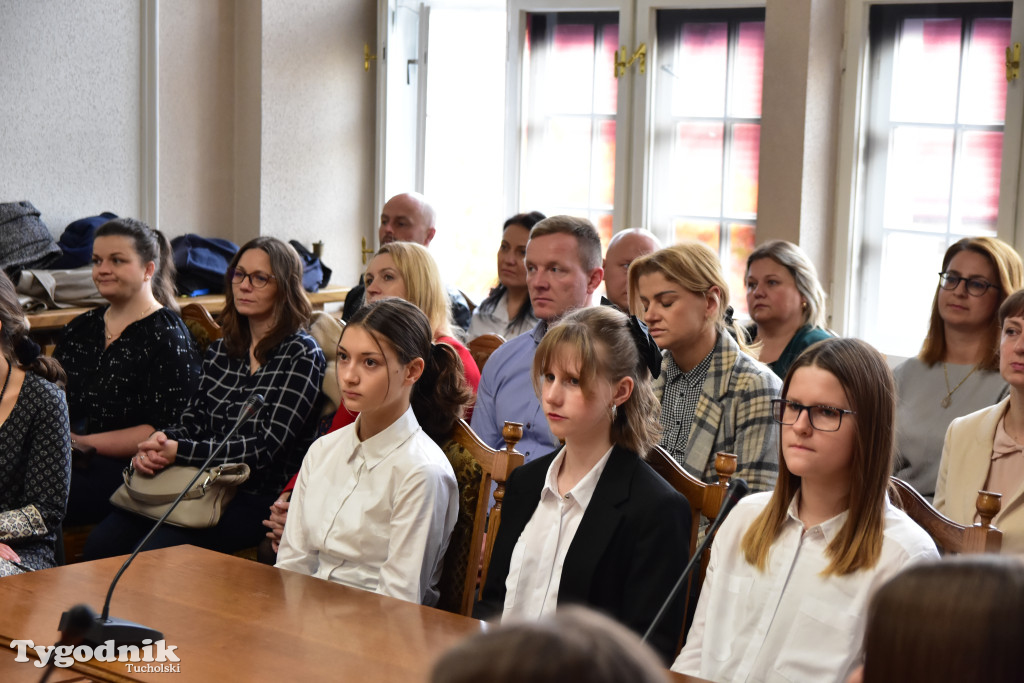 Tuchola: Rozdano stypendia burmistrza / LISTA WYRÓŻNIONYCH + ZDJĘCIA