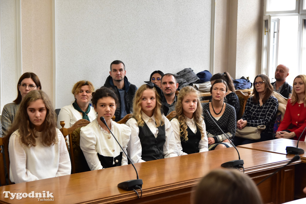 Tuchola: Rozdano stypendia burmistrza / LISTA WYRÓŻNIONYCH + ZDJĘCIA