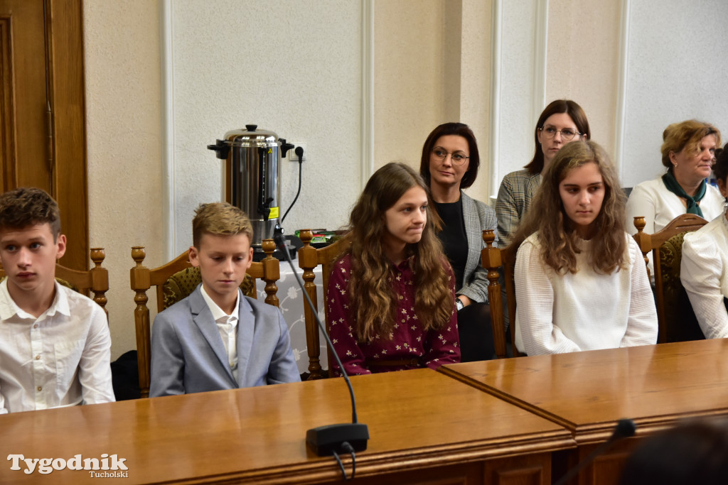 Tuchola: Rozdano stypendia burmistrza / LISTA WYRÓŻNIONYCH + ZDJĘCIA