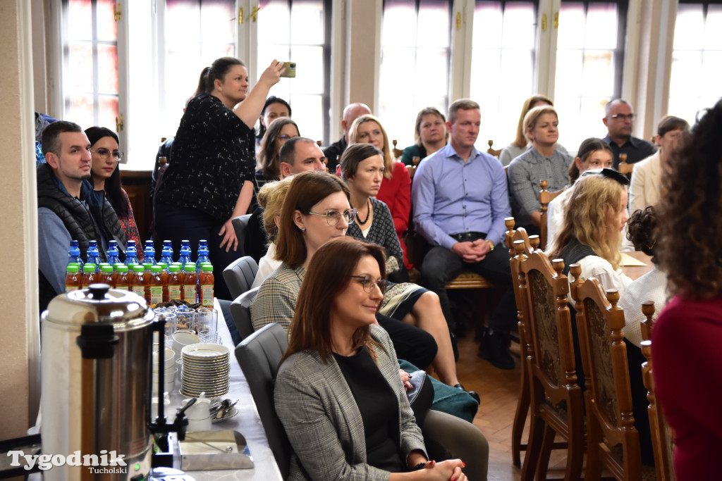 Tuchola: Rozdano stypendia burmistrza / LISTA WYRÓŻNIONYCH + ZDJĘCIA