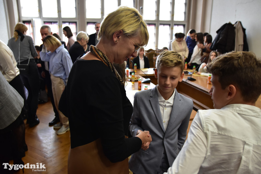 Tuchola: Rozdano stypendia burmistrza / LISTA WYRÓŻNIONYCH + ZDJĘCIA