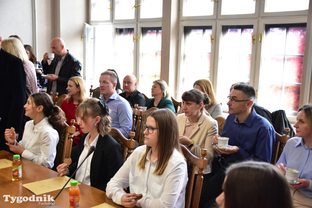 Tuchola: Rozdano stypendia burmistrza / LISTA WYRÓŻNIONYCH + ZDJĘCIA