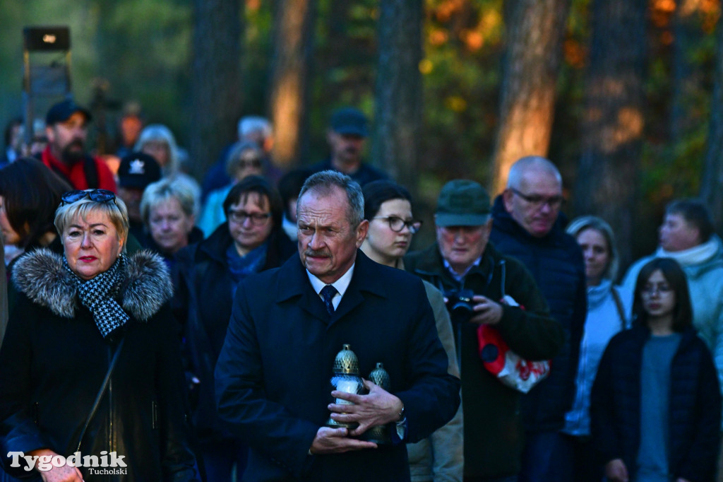 Tuchola: Spacer Pamięci - zaduszki patriotyczne (24.10)