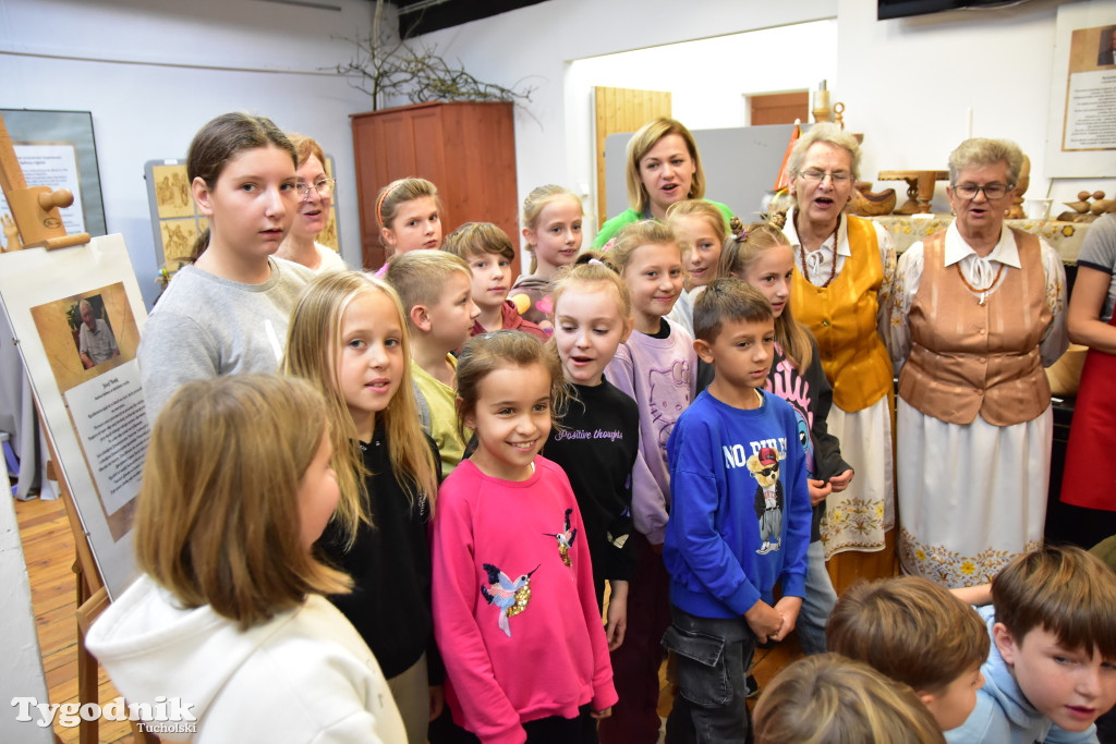 Dzieciaki uczyły sie kisić kapustę w Muzeum Borów Tucholskich!