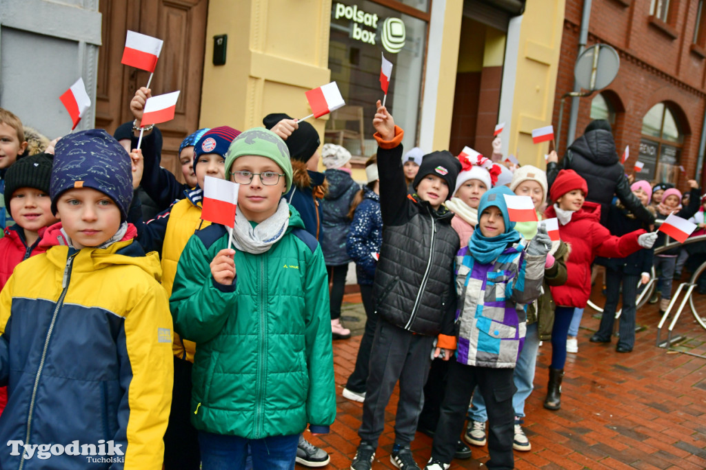 Tucholskie dzieci świętują Dzień Niepodległości!