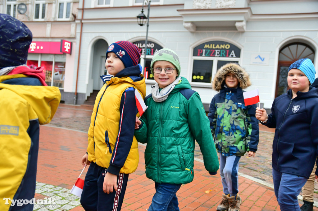 Tucholskie dzieci świętują Dzień Niepodległości!