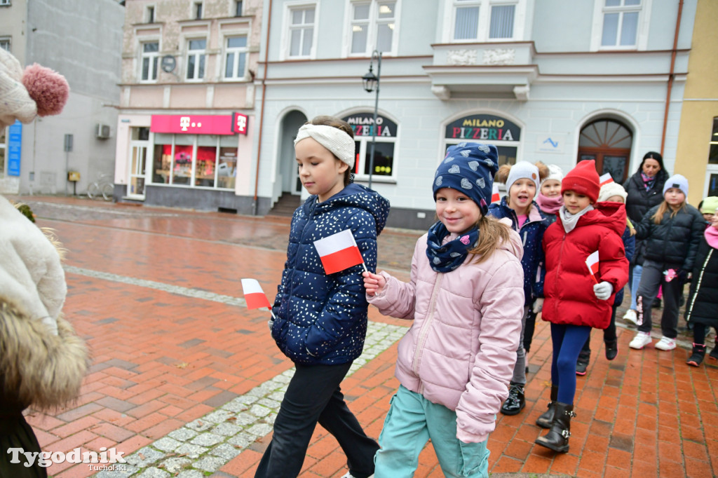 Tucholskie dzieci świętują Dzień Niepodległości!