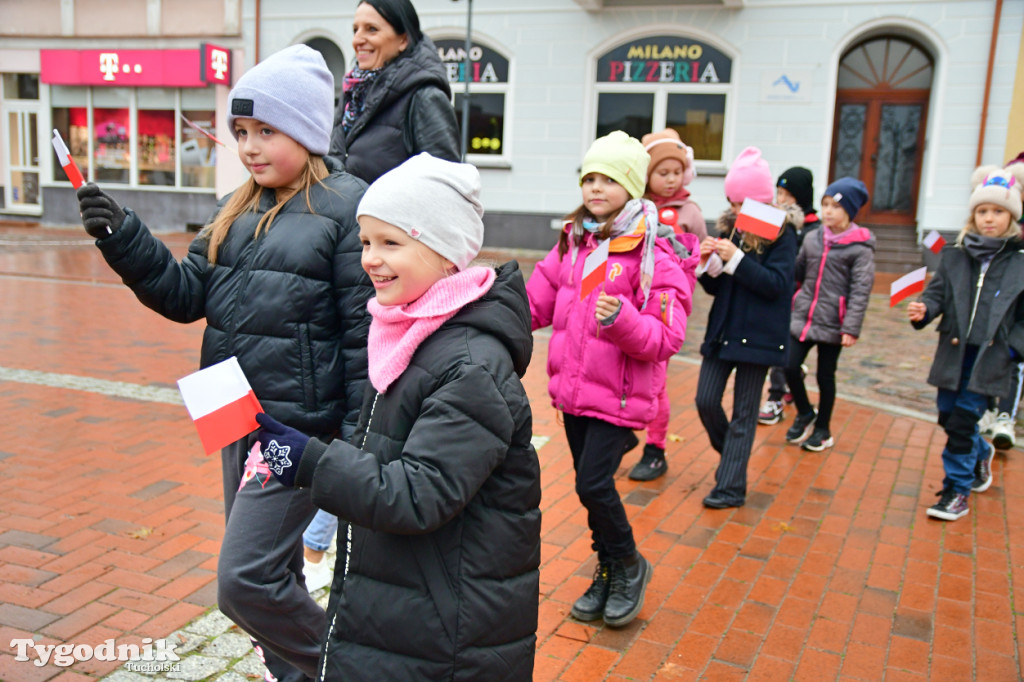 Tucholskie dzieci świętują Dzień Niepodległości!