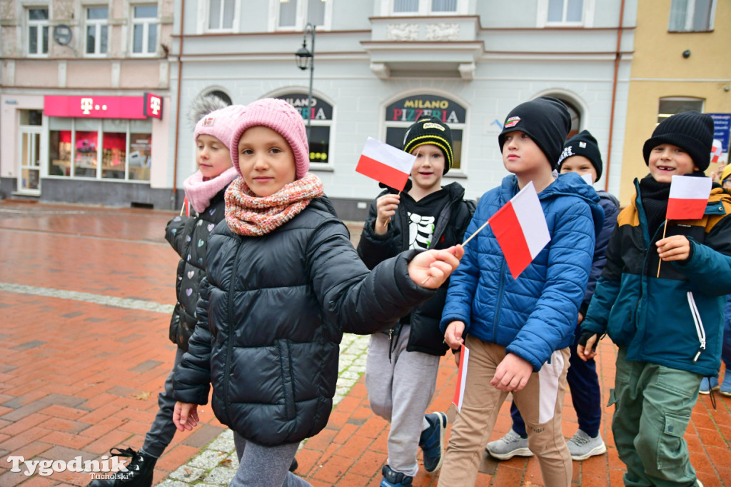 Tucholskie dzieci świętują Dzień Niepodległości!