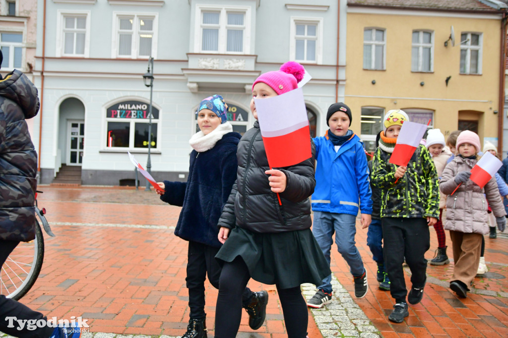 Tucholskie dzieci świętują Dzień Niepodległości!