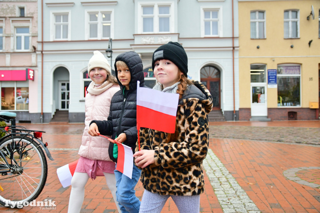 Tucholskie dzieci świętują Dzień Niepodległości!