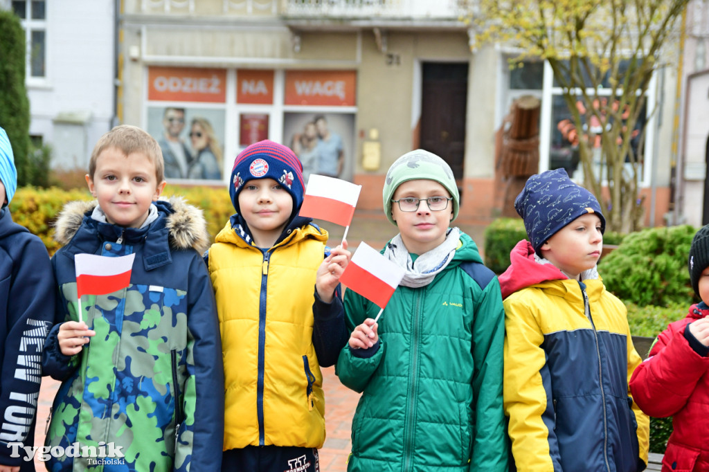 Tucholskie dzieci świętują Dzień Niepodległości!