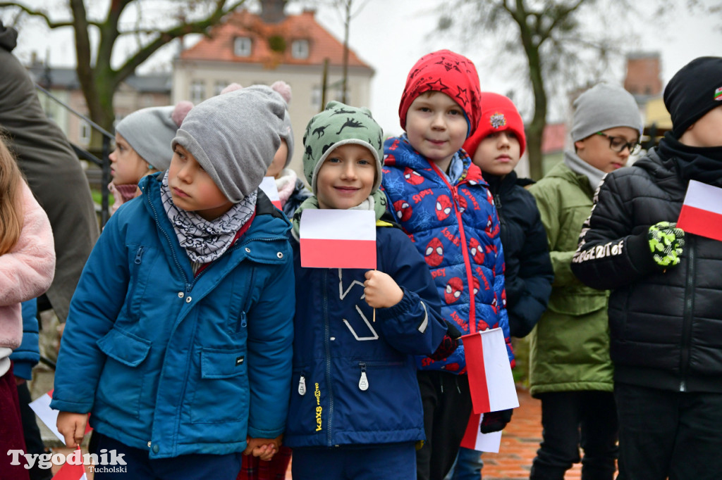 Tucholskie dzieci świętują Dzień Niepodległości!