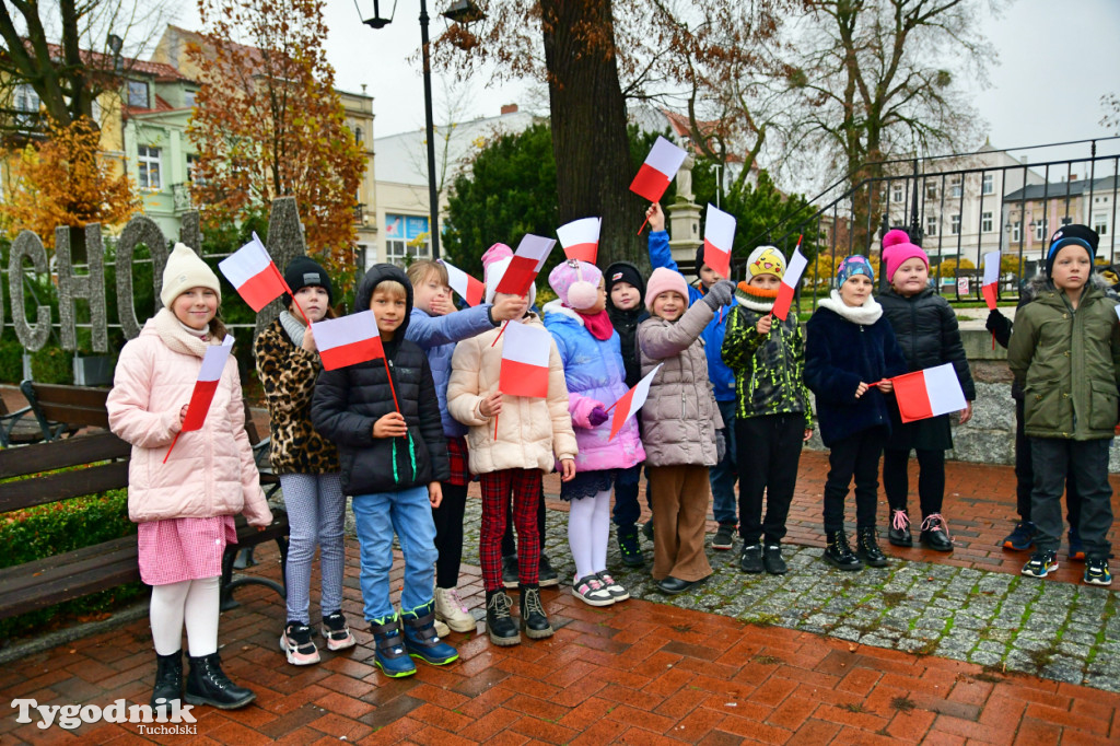 Tucholskie dzieci świętują Dzień Niepodległości!