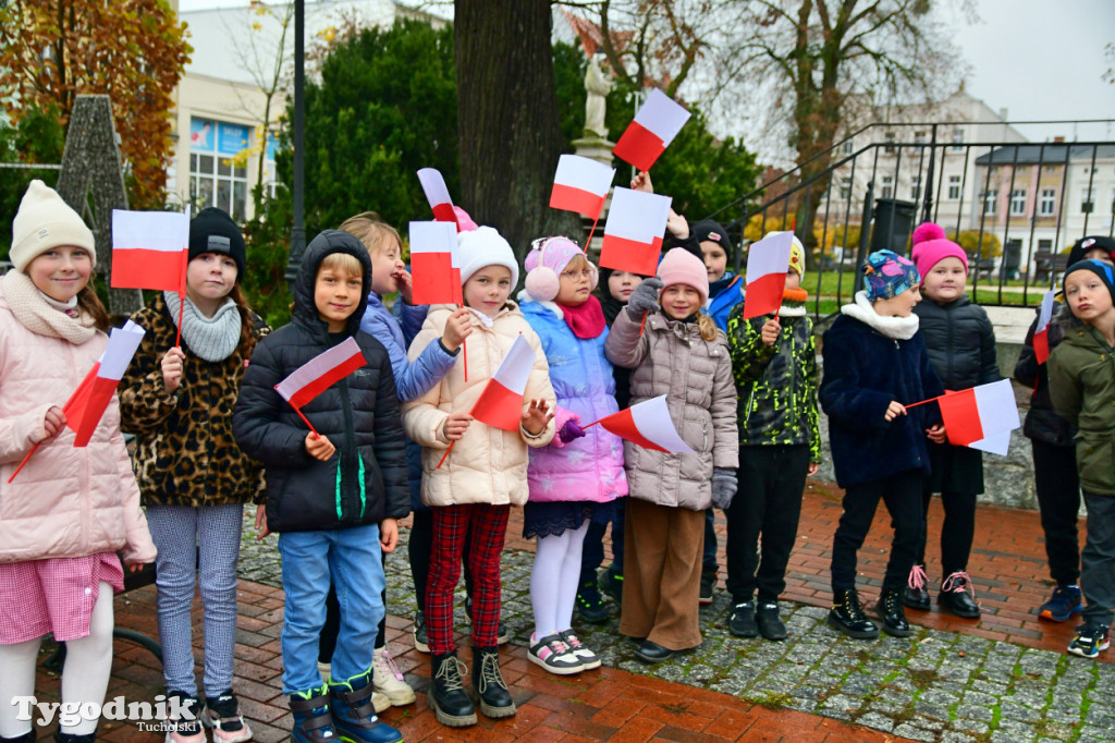 Tucholskie dzieci świętują Dzień Niepodległości!