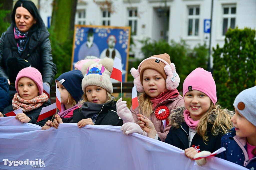 Tucholskie dzieci świętują Dzień Niepodległości!