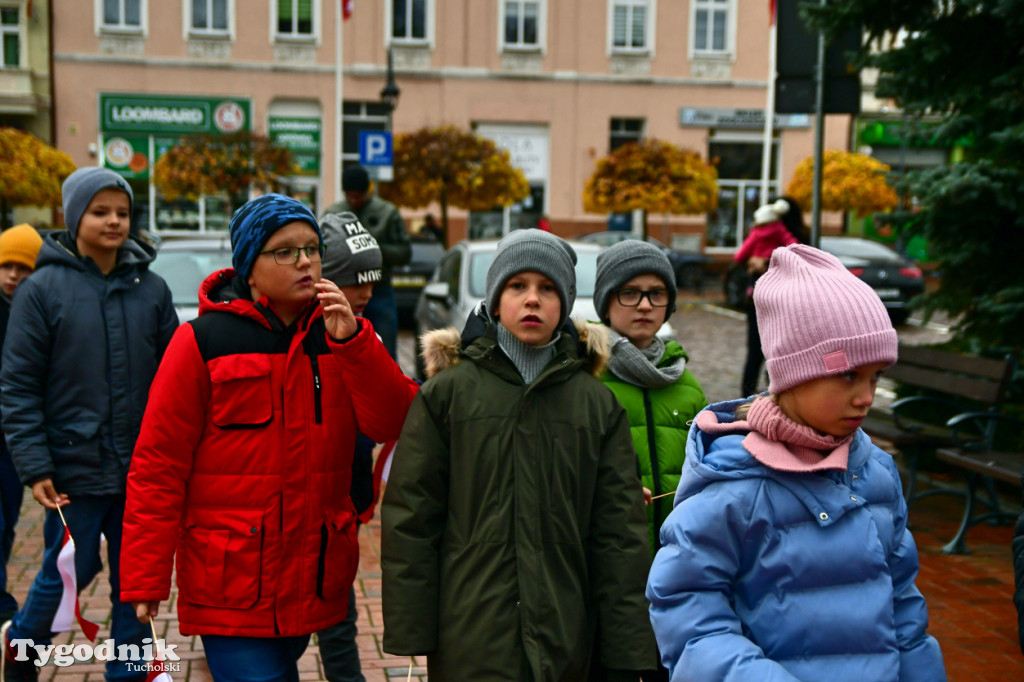 Tucholskie dzieci świętują Dzień Niepodległości!