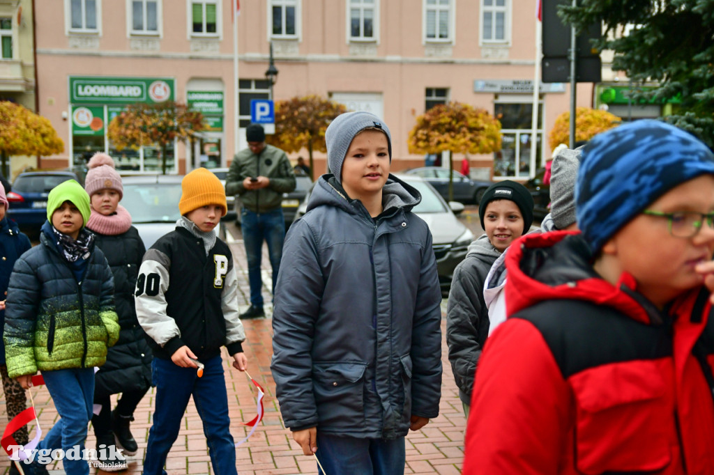 Tucholskie dzieci świętują Dzień Niepodległości!