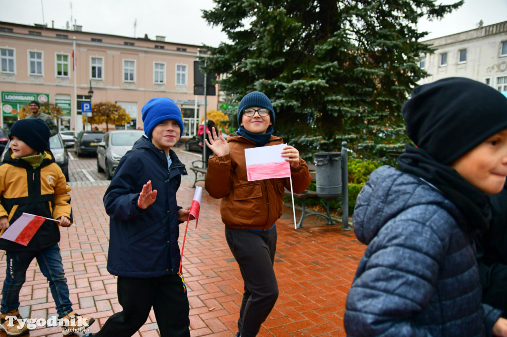 Tucholskie dzieci świętują Dzień Niepodległości!