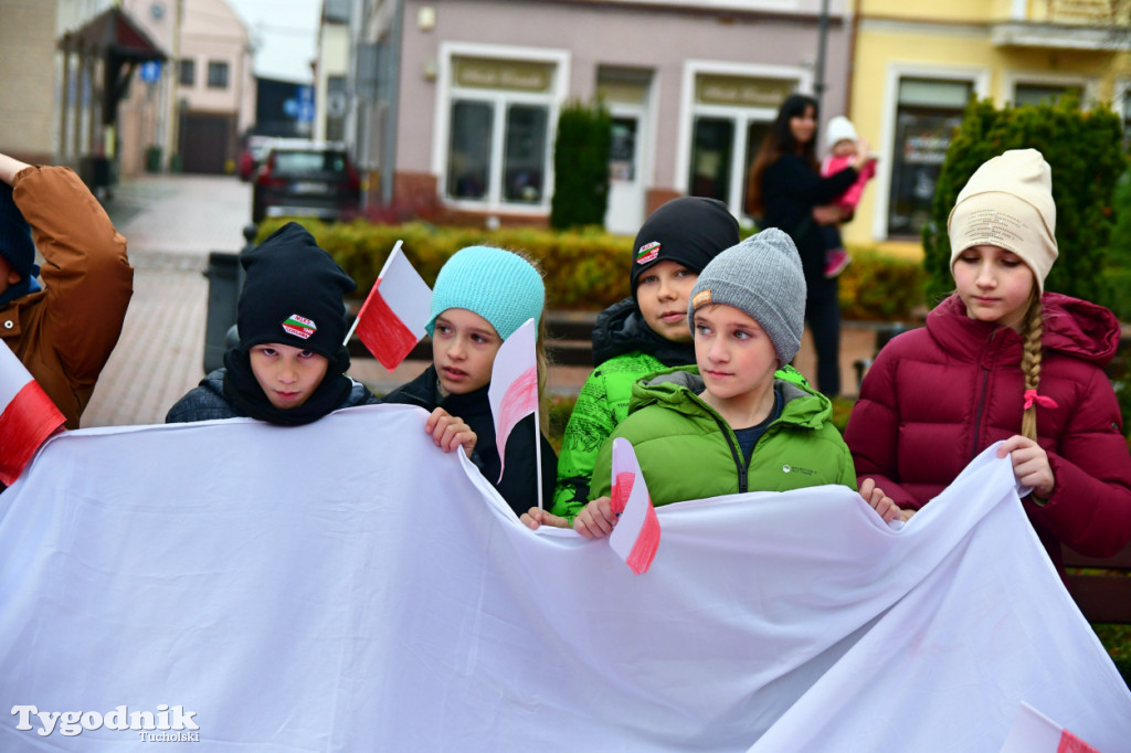 Tucholskie dzieci świętują Dzień Niepodległości!